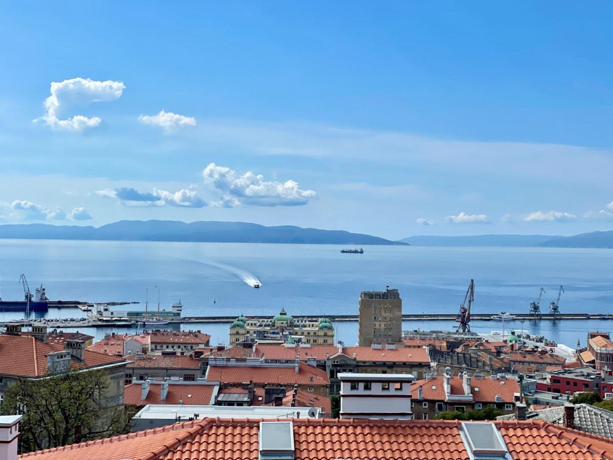 Appartement Port à Rijeka Extérieur photo