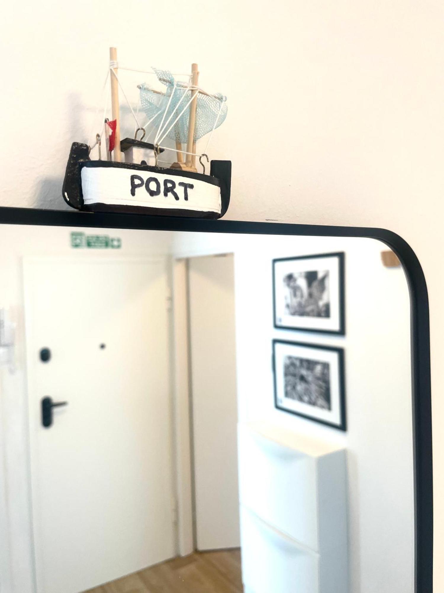 Appartement Port à Rijeka Extérieur photo